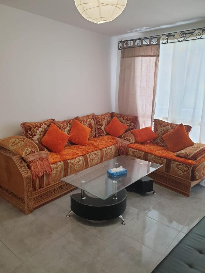 8 Rue Brise Echalas Saint-Denis  Luaran gambar