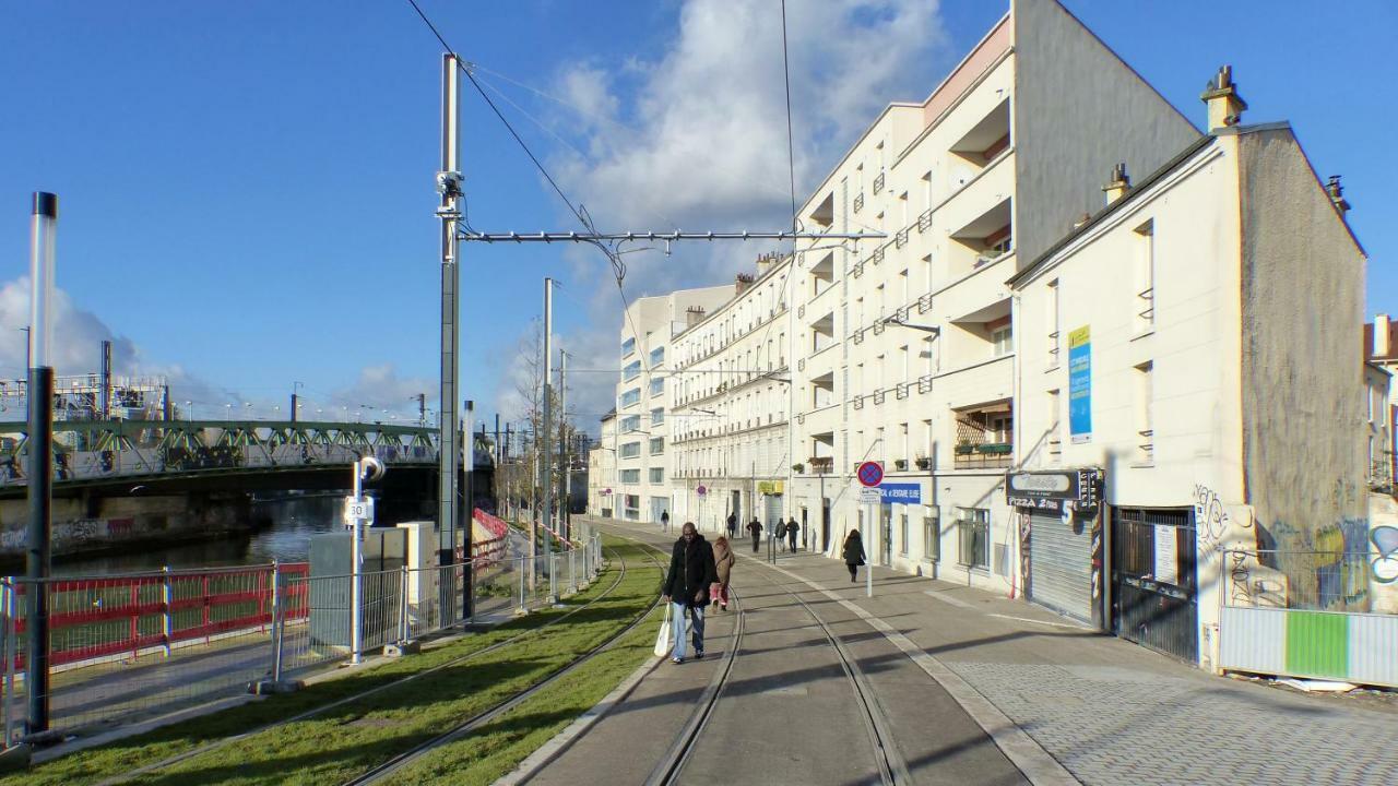 8 Rue Brise Echalas Saint-Denis  Luaran gambar
